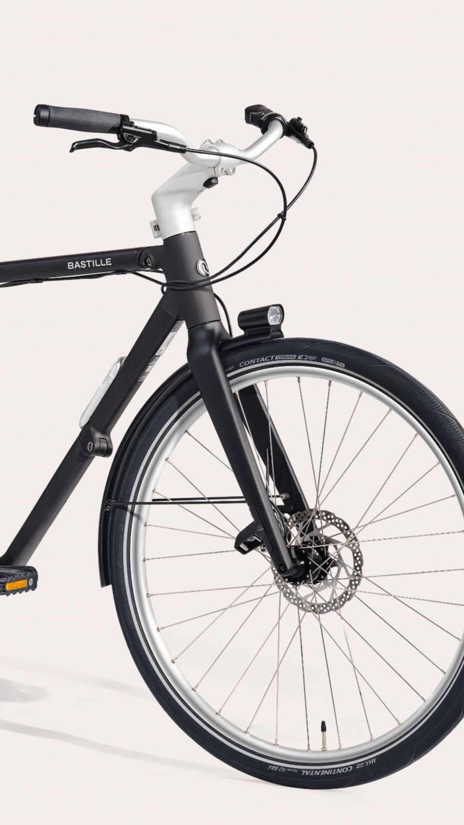 Le vélo Bastille utilise des freins à disques hydrauliques.