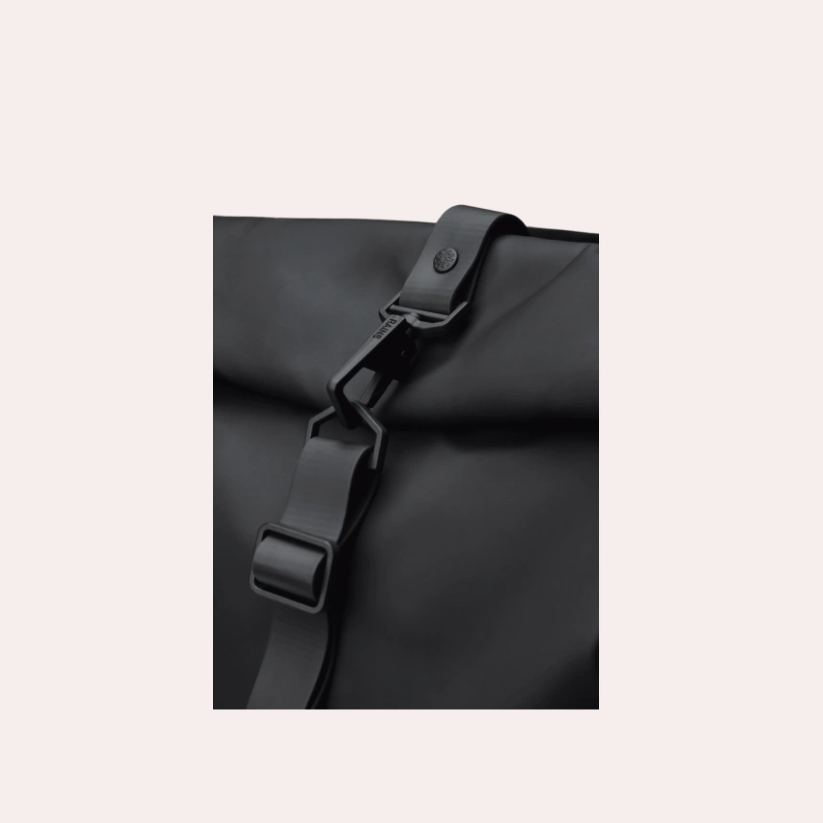 Accroche zoom sac a dos Rains