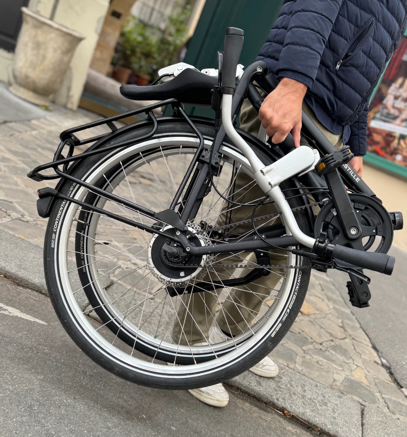 Une légèreté incomparable : moins de 17 kg.